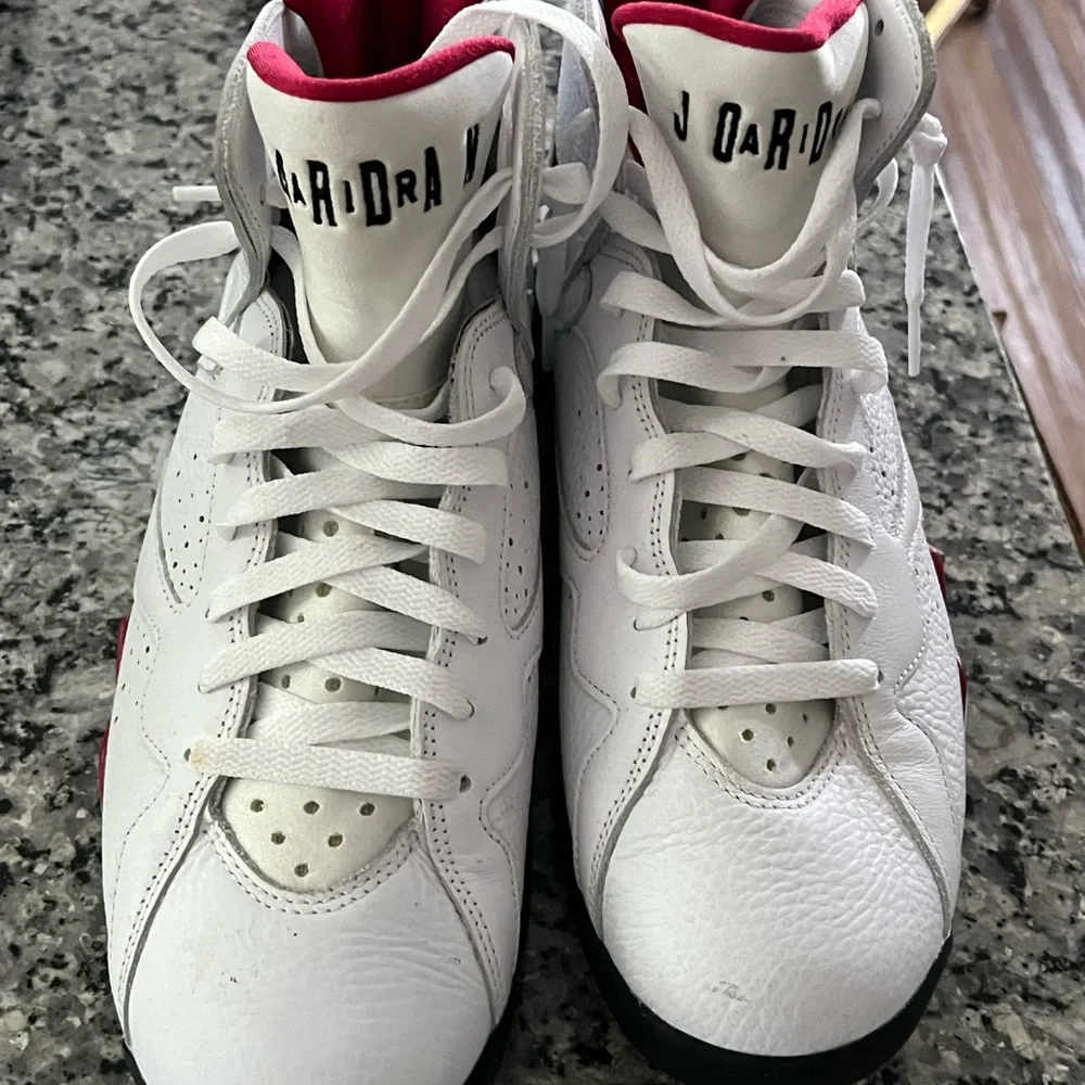 Jordan Kids White/Maroon/Gold Retro Basketball Sneakers